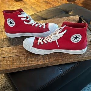 Converse Chucks - Mens Size 11 US